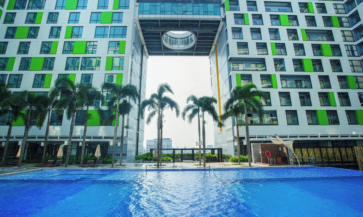 Tan Binh Apartment | Republic Plaza TSN Airport Emily in Town