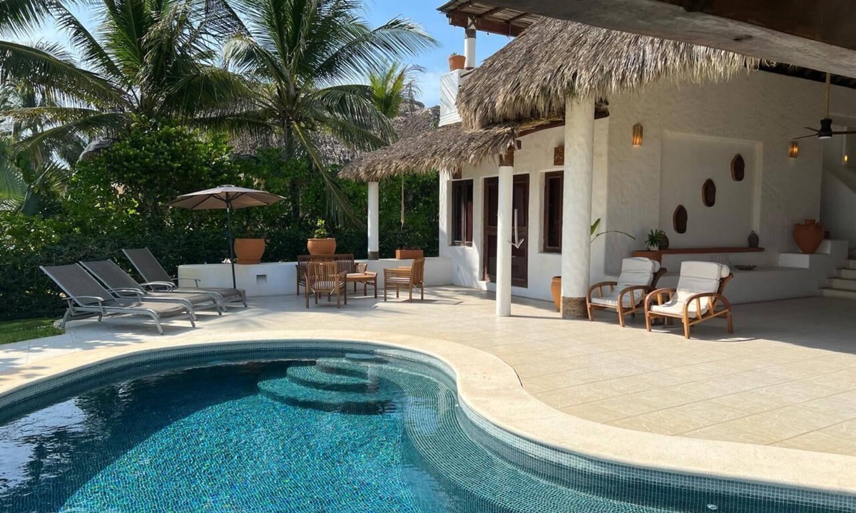 Barra de Colotepec Villa | Reserve your September getaway and enjoy a 10% discount on your ideal vacation.