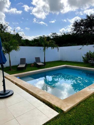 Merida House | Residencia con ALBERCA y JARDÍN privado