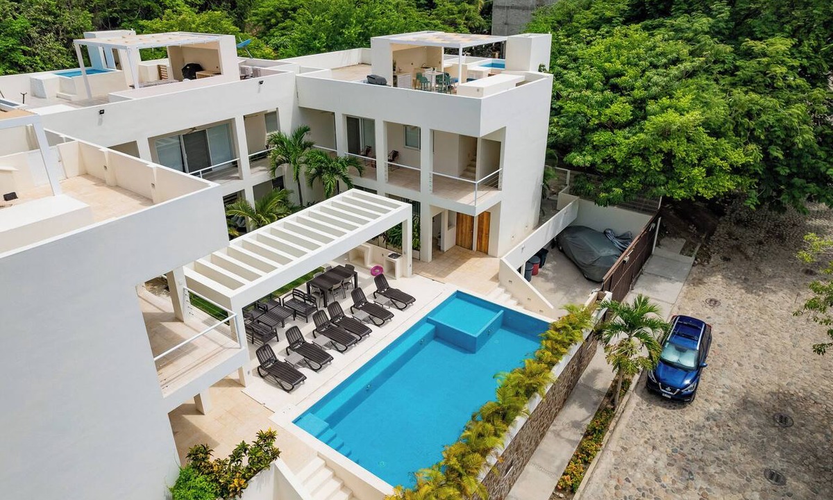 Santa Maria Huatulco Condo | Rooftop Plunge Pool & Surf-Friendly Beach