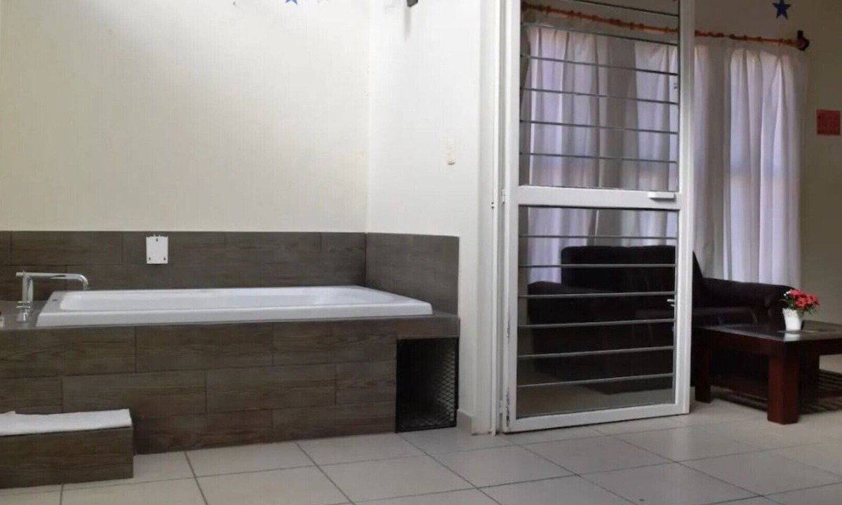 Oaxaca Hotel | ROOM WITH JACUZZI KING SIZE BED