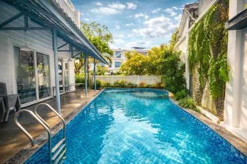 Vung Tau Villa | Seaside Villa - next to the beach