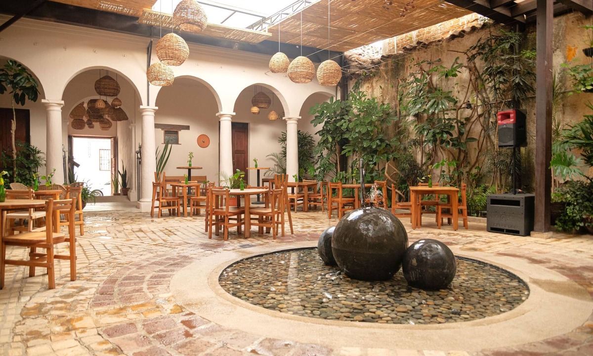 De La Merced Hotel | Sereno Hotel