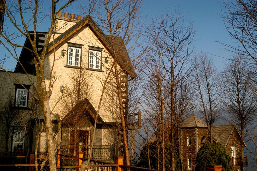 Ren'ai Bed & Breakfast | Shangrila Music Villa