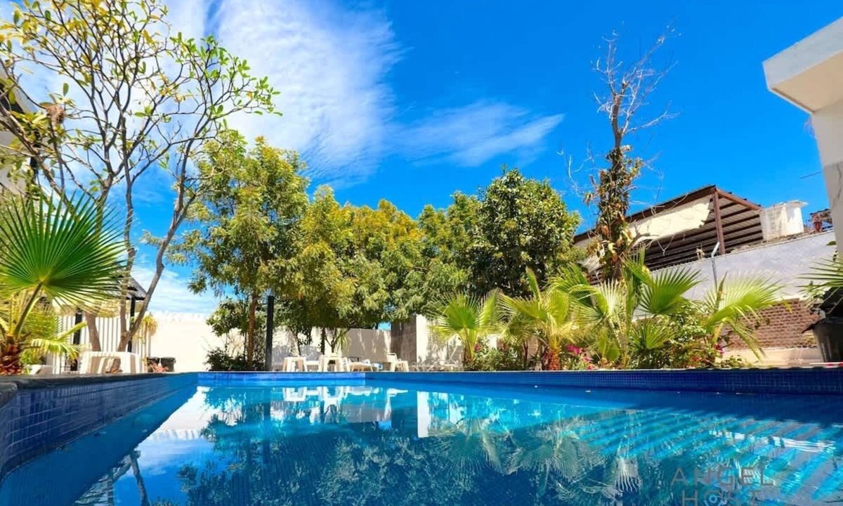 La Paz Apartment | Shared Pool Oasis Near Malecon BBQ Wi-Fi
