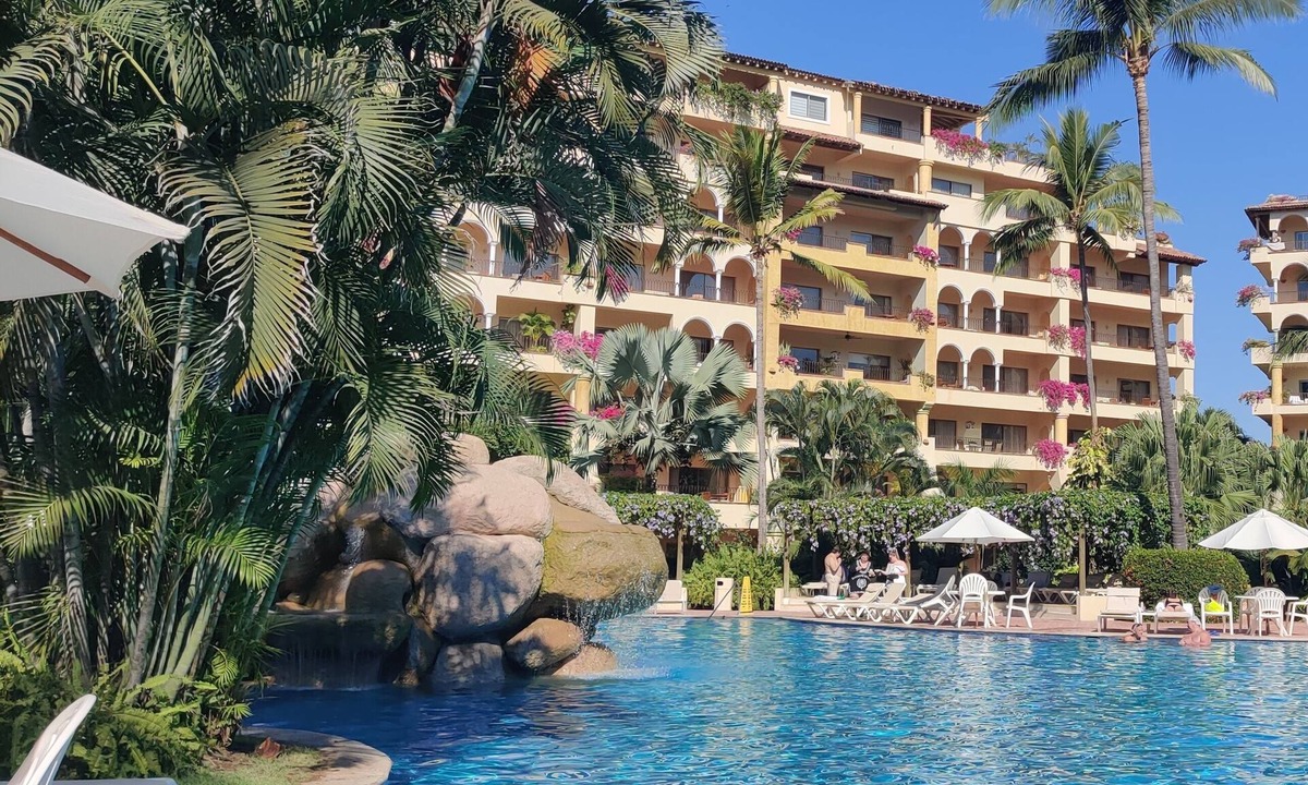 Las Glorias Resort | Sheraton Buganvilias 1/2 weeks 1 Bedroom Jan. 27 & Feb. 3 sleeps 4