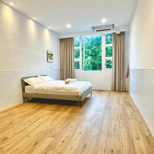 Gushan District House | Simple Dog Bungalow