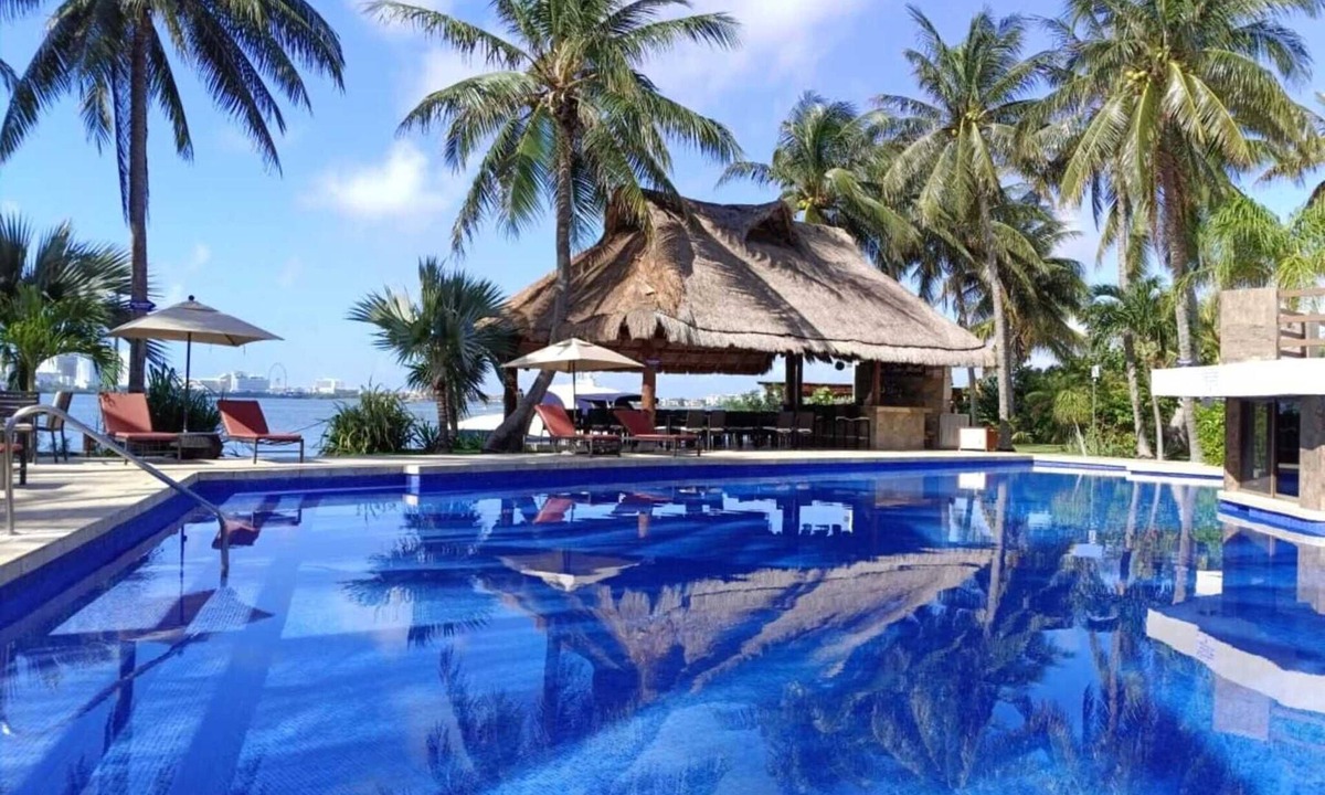 Punta Cancun Hotel | Sina Suites Cancún - Adults Only