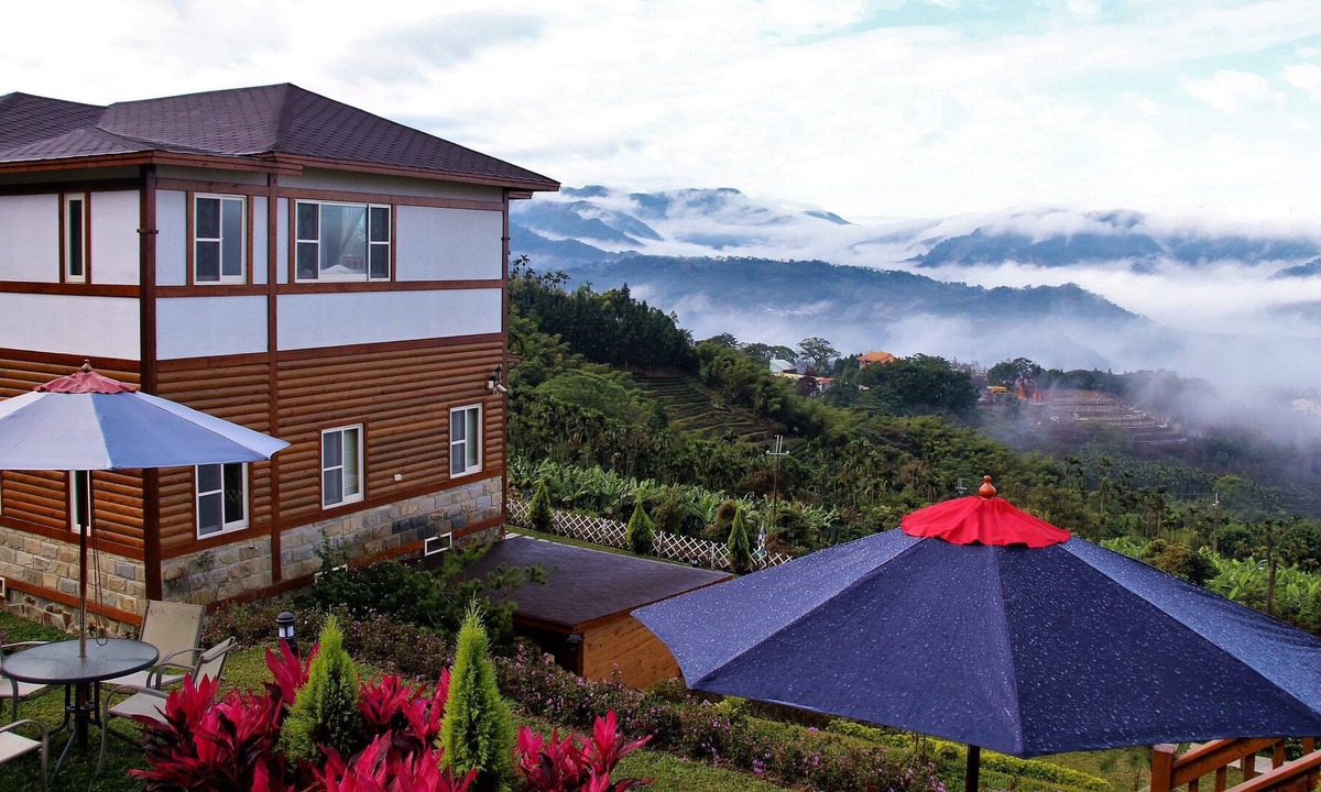 Lugu House | Sitou Flora's House B&B