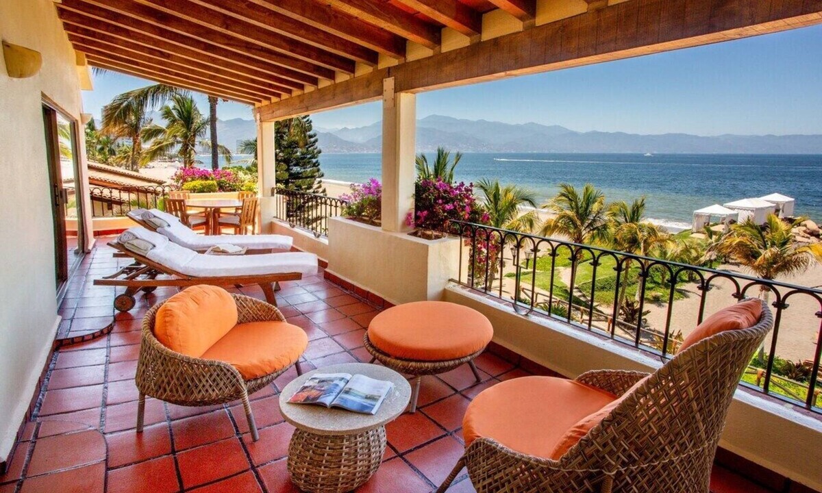 Marina Vallarta Resort | Sleeps 8! Beachfront, exclusive, luxury resort, family friendly! Price Reduced!