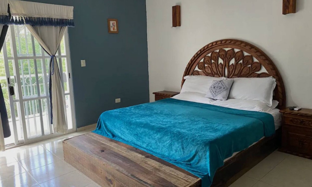 Valladolid Apartment | Sol: Suite moderna con cocina y piscina