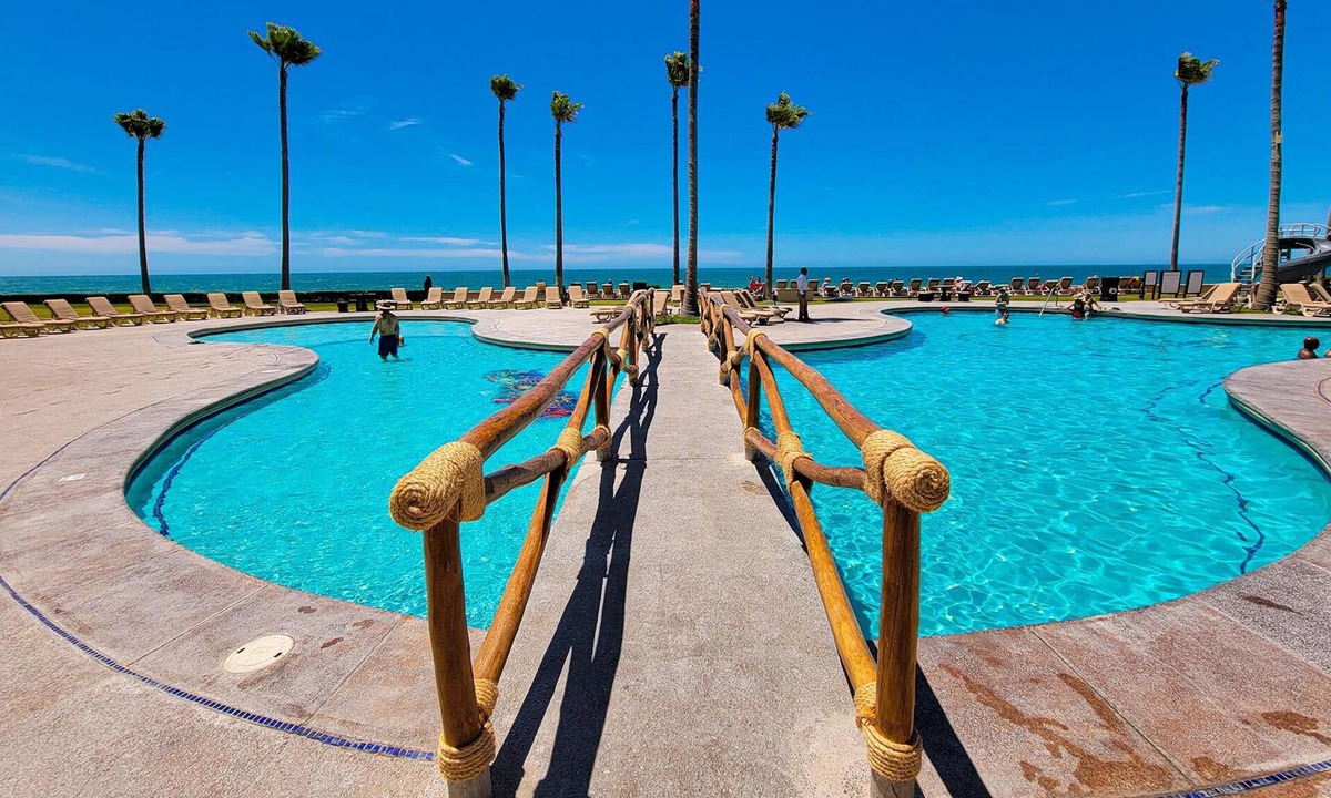Sandy Beach Condo | Sonoran Spa W705 - 2 BR Next to the Pool, High Speed Wi-Fi - Beachfront Upper Floor Luxury Condo