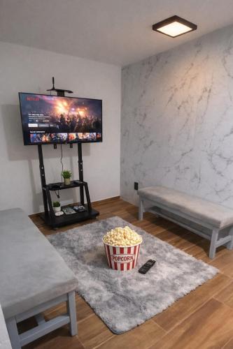 Doctores Apartment | Spacious 2BR Apartment & Parking Great Value Stay
