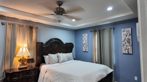 McAllen House | Spacious 4BR 3Baths Near Airport and La Plaza Mall
