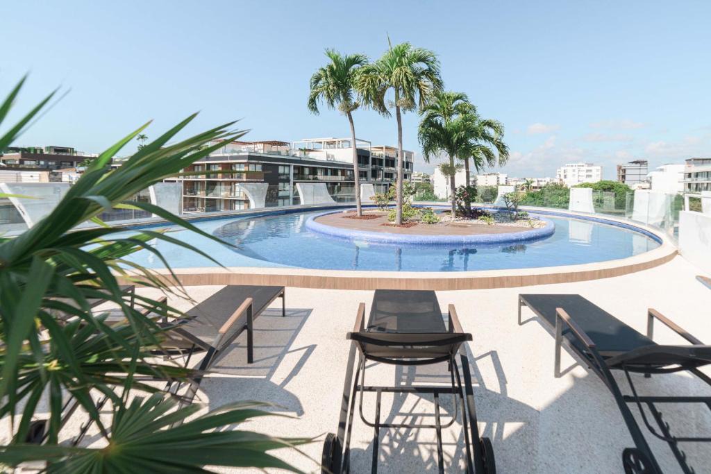 Zazil-ha Apartment | Spacious Condo 200m from Beach & 5th Ave