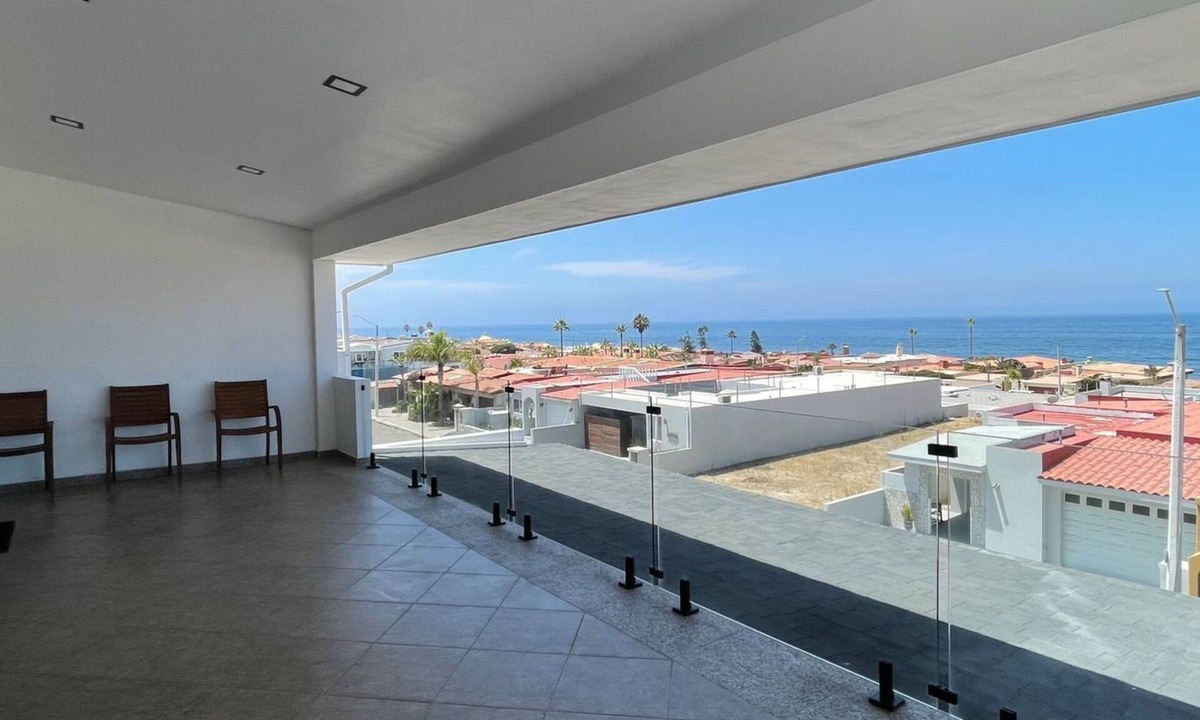 Playas de Rosarito House | Spacious Ocean Front 6 Bedroom House In Pristine Mision Viejo, AC,WIFI, Pool