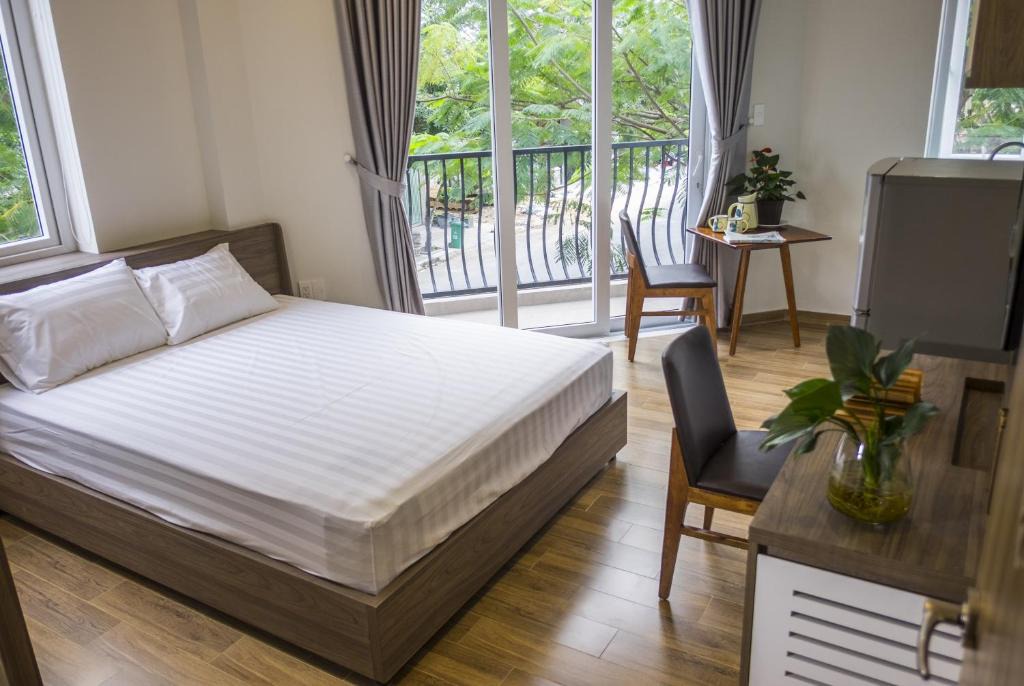 Tan Qui Dong Apartment | Spring Light Home