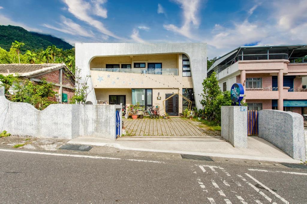 Guanshan House | Star & Sun B&B