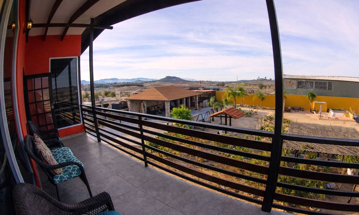 Ensenada Cabin | Stay in the heart of Baja wine country