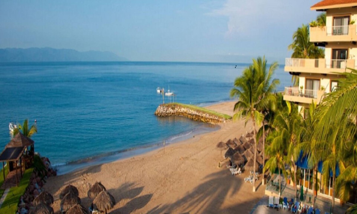 South Hotel Zone Resort | studio 'beach resort" opt. all inclusive ($100/person/day)