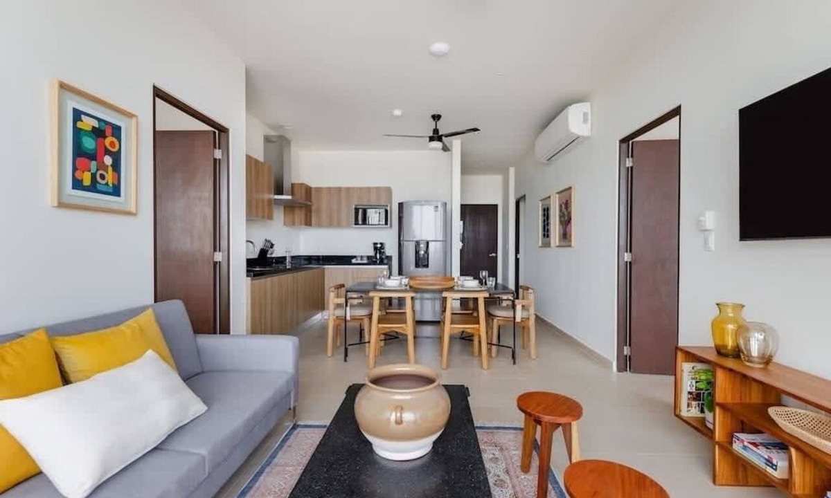 Downtown Cancun Apartment | Stunning Lagoon View Condo Pool & Gym 9th Floor