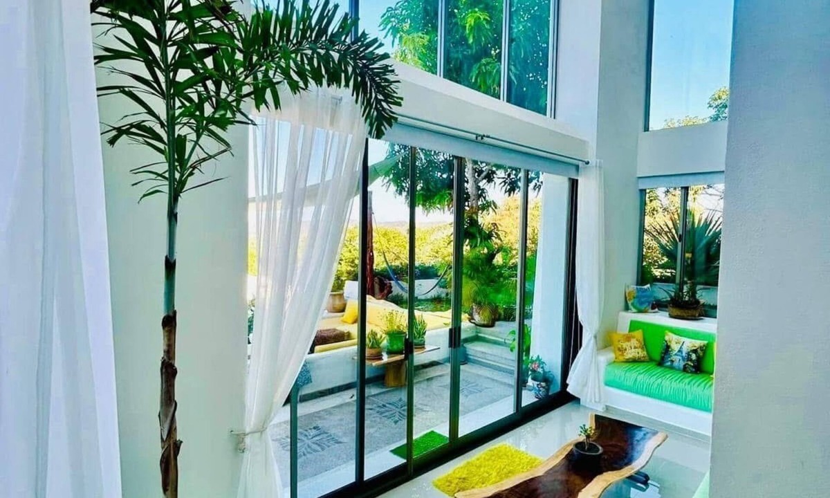 La Manzanilla House | Stunning Oceanview 5BR Pool Rooftop One-of-a-Kind Stay. Walk to the beach