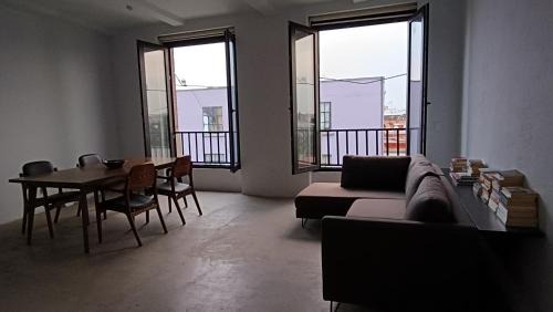 Historic Center Apartment | Stylish renovated apt 2026 near Zócalo