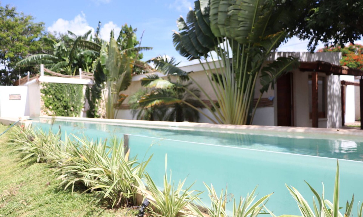Merida House | SUITE NEAR DZIBILCHALTUN & TENNIS COURT