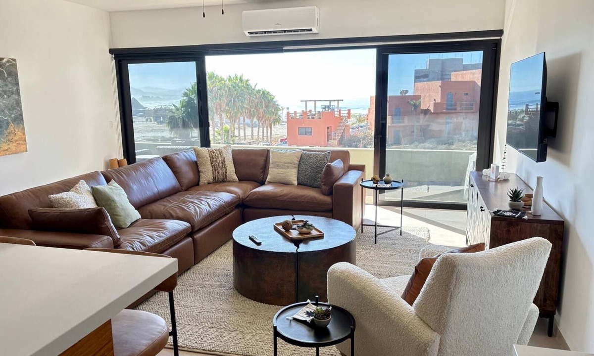 Cerritos Apartment | Surf Paraiso @The Point