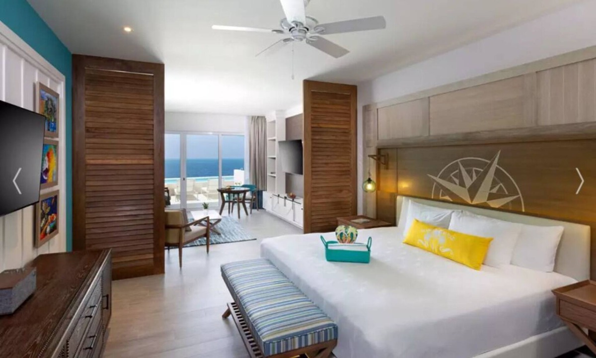 Puerto Morelos Hotel | Swim-Up Suite/Infinity Pool/Private Terrace/Caribbean Sea Views ; Adults-Only
