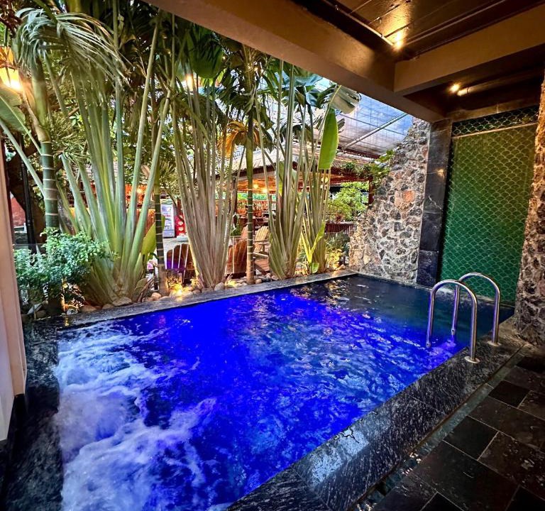 Hoa Lu Hotel | Tam Coc Mountain Sunset and Garden Centre