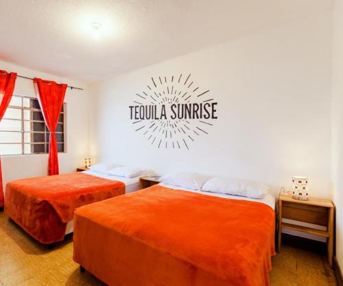 Zona 4 Hostel | Tequila Sunrise Hostel