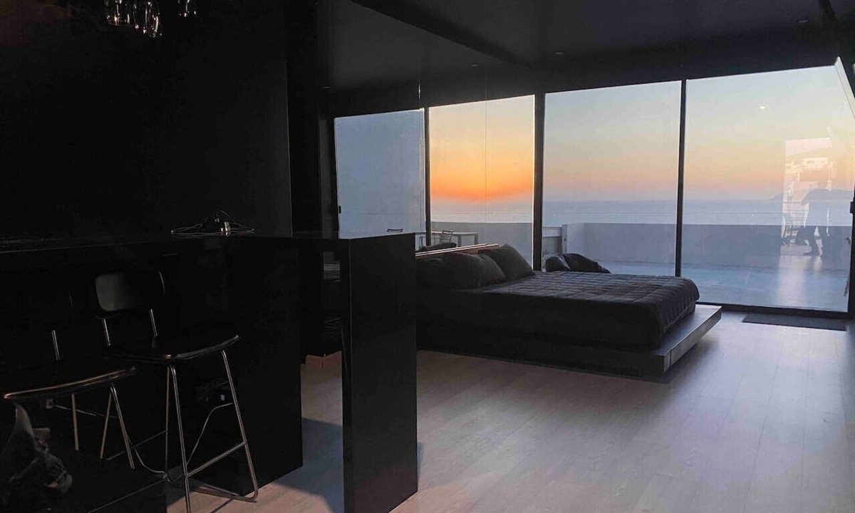 Playas De Tijuana Apartment | The Blackroom Oceanview