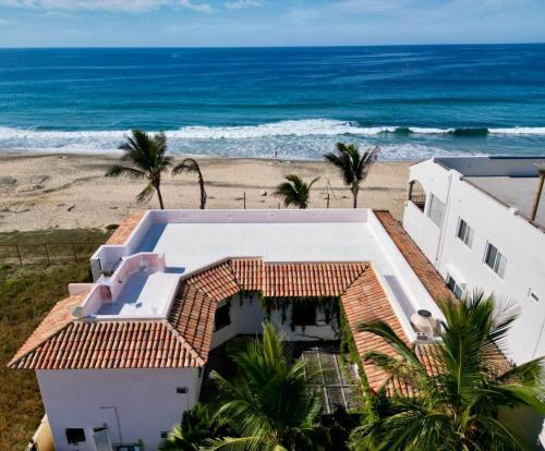 Cerritos Hotel | The Cerritos Beach Inn