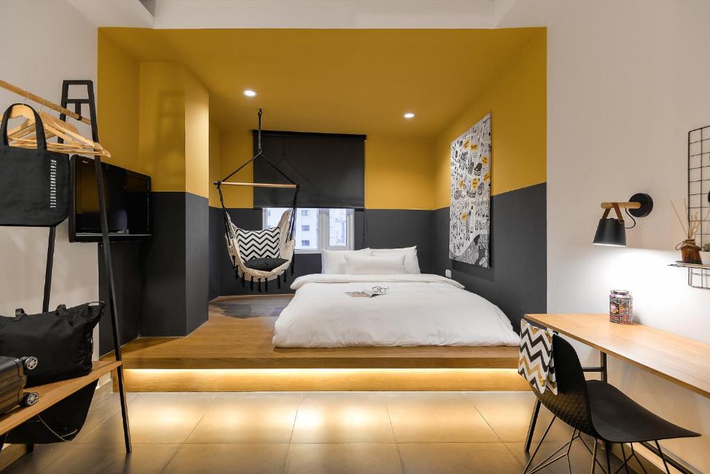 Nguyen Thai Binh Hotel | The Hammock Hotel Fine Arts Museum
