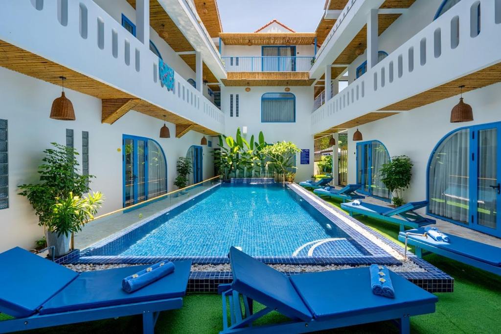 Cam An Hotel | The Linh Coastline Villa