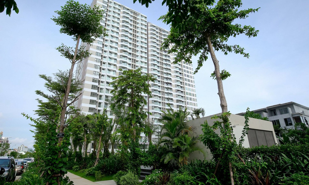 Bai Chay Apartment | THe place is no longer available.