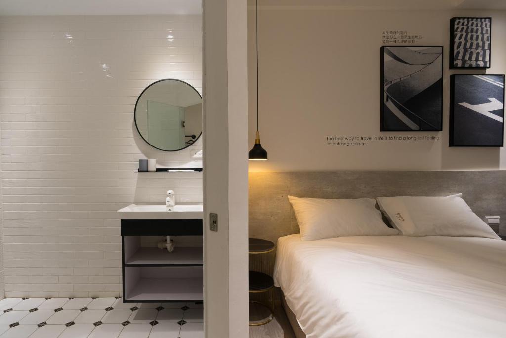 South District Hotel | The Way Inn