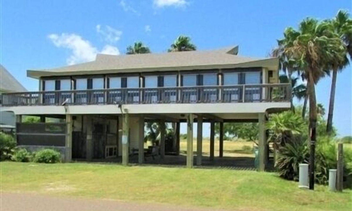 Port Mansfield House | Three Bedroom, Two Bath. Off Water Home. Short Distance to Public Pier.