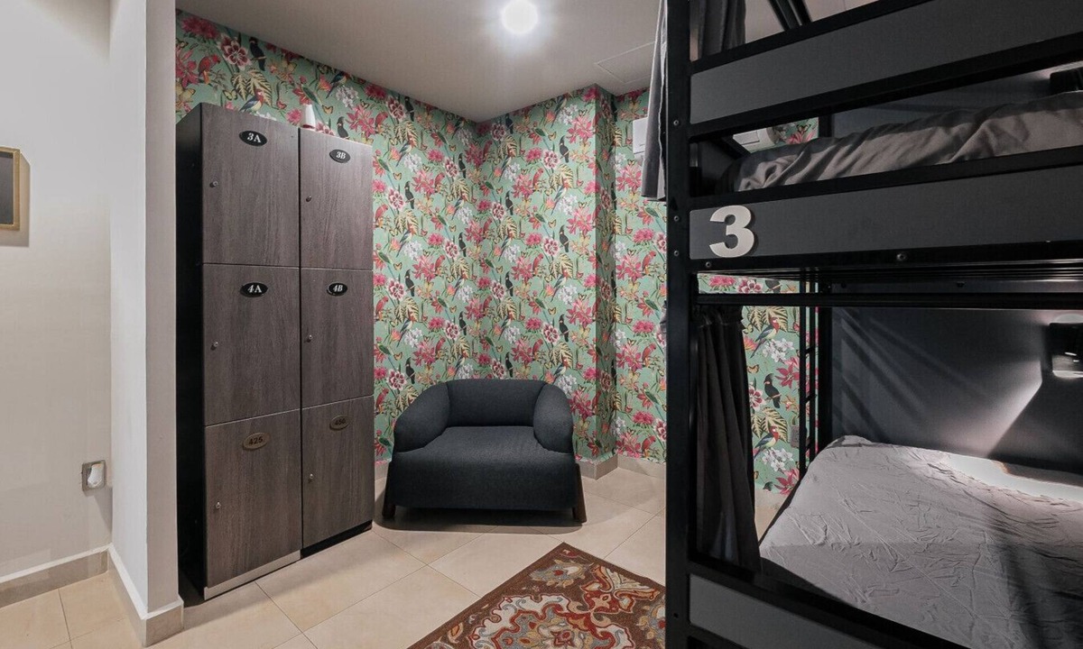 Benito Juarez Cabin | Top Bed | Mixed Shared Room