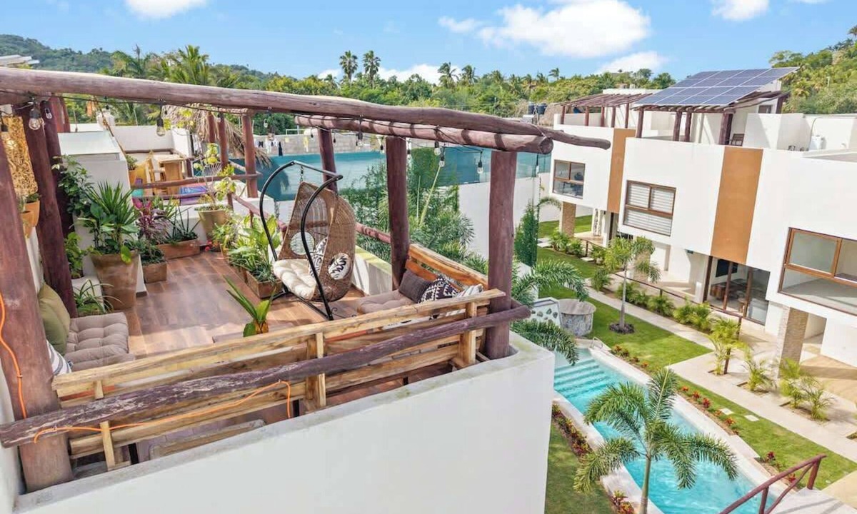 San Francisco House | Tranquil Jungle Retreat: Pool, Bikes, Walk to Town