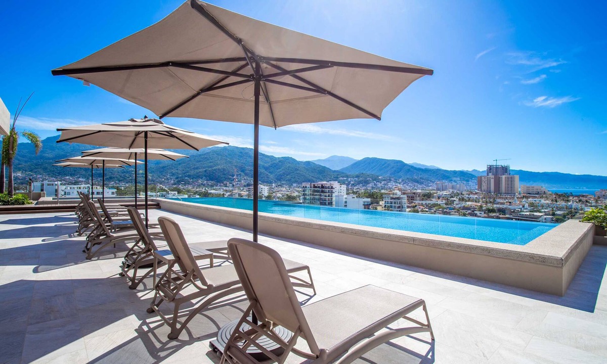 Diaz Ordaz Condo | Trendy Versalles 2BR | Pool, Gym & BBQ Area