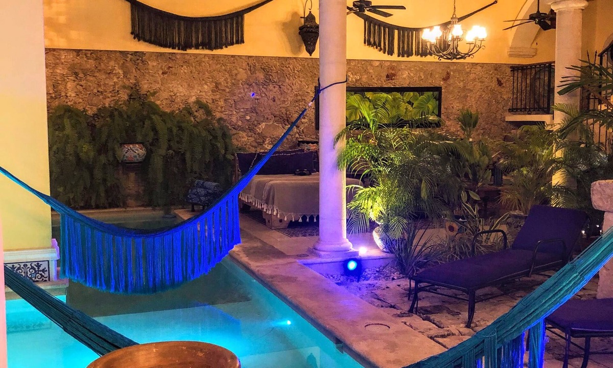 Centro House | TRUE CLASSIC COLONIAL MASTERPIECE with huge rooftop patio. Walk to restaurants.