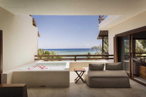 Soliman Bay Villa | Twin Crowns Royal Suite
