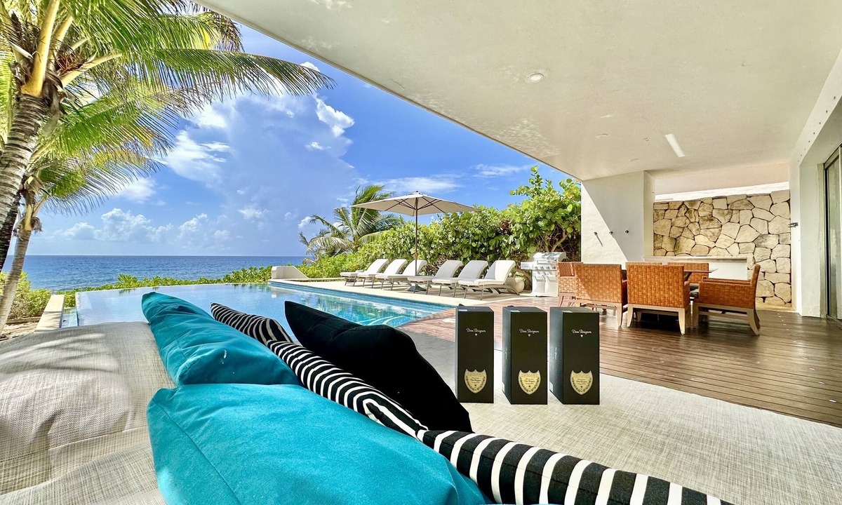 Puerto Aventuras Villa | Ultimate Oceanfront Villa w/Maid Daily