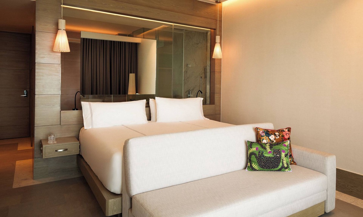 Punta Sam Hotel | Unwind in Style: Beachfront Resort w/Tranquil Pools, Spa & Delicious Cuisine