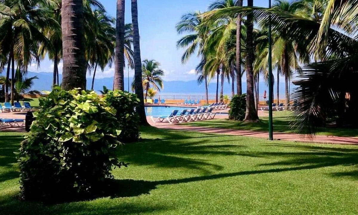 South Hotel Zone Hotel | Upscale 1BR Condo with Pool in the Heart of old Vallarta