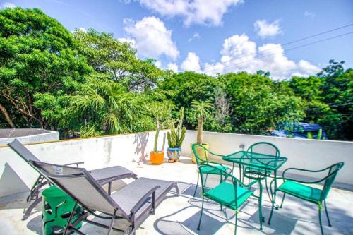 Ejidal Villa | UrbanEden 'Another Day In Paradise'