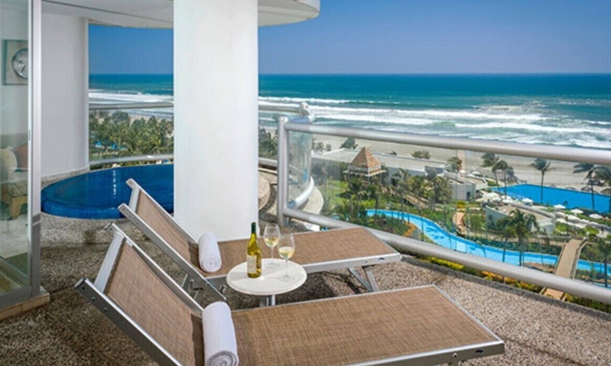 Granjas del Marques Condo | Vidanta Grand Mayan 2 BR 2 BA Suite With Kitchen Sleeps 8 - Acapulco