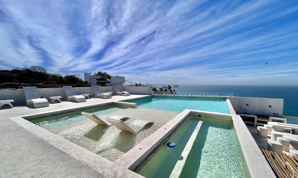 Balcones de Loma Linda Apartment | View/sea/sunsets/3 min from beach by gps